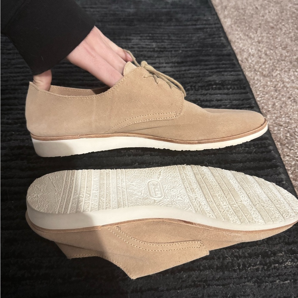 Leather Nisolo Sedona travel derby side lace up flat travel packable shoes